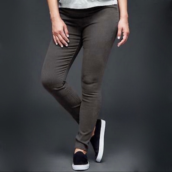 GAP Denim - 2/$10- GAP- High Resolution Pull On Leggings